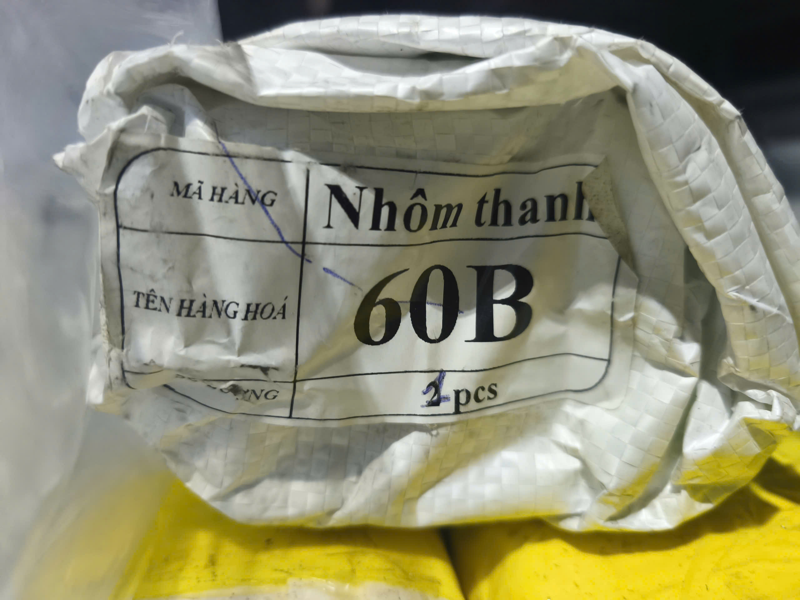 Nhôm định hình 60x60B.. Nhôm định hình 60x60B..